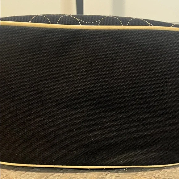 Chelsey Henry Quilted Cotton & Leather Crescent Shoulder Bag - Picture 10 of 14